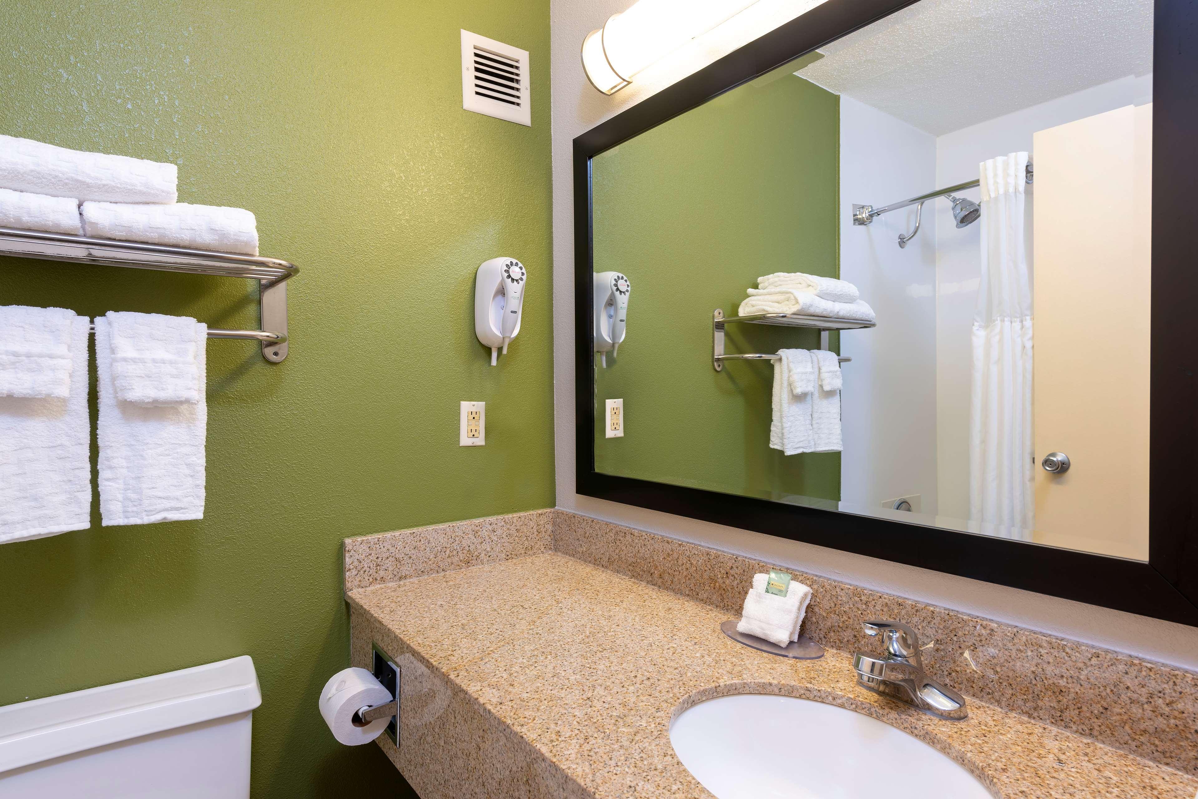 Best Western Dutch Valley Inn New Philadelphia Extérieur photo
